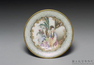 图片[3]-Dish with “Mother Tutoring Her Child” motif in falangcai painted enamels, Qianlong reign (1736-1795), Qing dynasty-China Archive